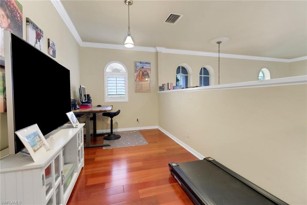 5730 Lago Villaggio Way, Naples, FL 34104-30