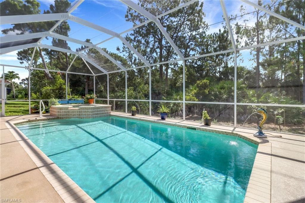 5730 Lago Villaggio Way, Naples, FL 34104-37