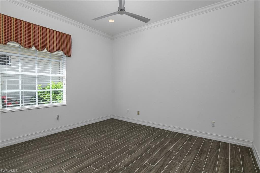 151 Vista Ln, Naples, FL 34119-16