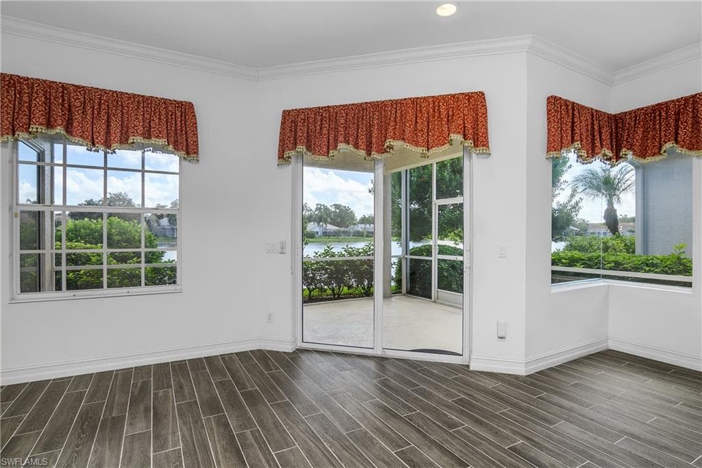 151 Vista Ln, Naples, FL 34119-17