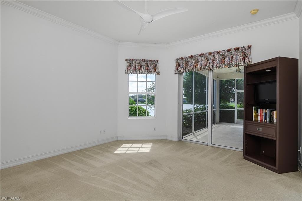 151 Vista Ln, Naples, FL 34119-21