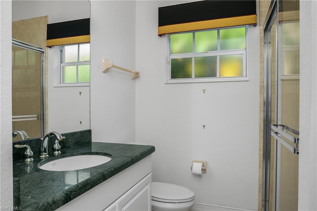 151 Vista Ln, Naples, FL 34119-25