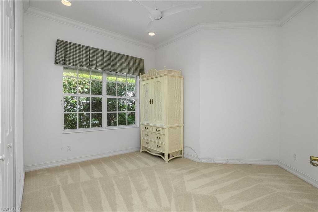 151 Vista Ln, Naples, FL 34119-26