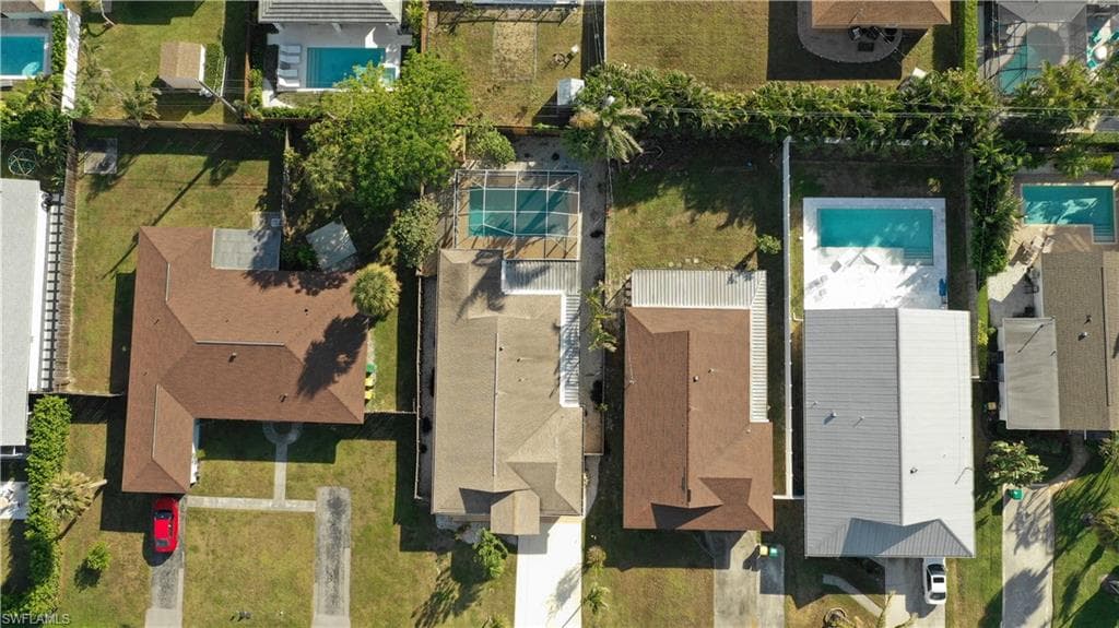 770 93rd Ave N, Naples, FL 34108-21