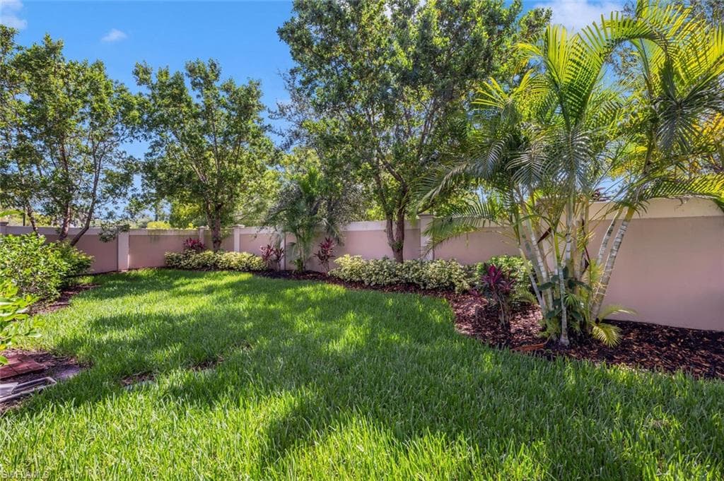 4720 Arboretum Cir 102, Naples, FL 34112-32