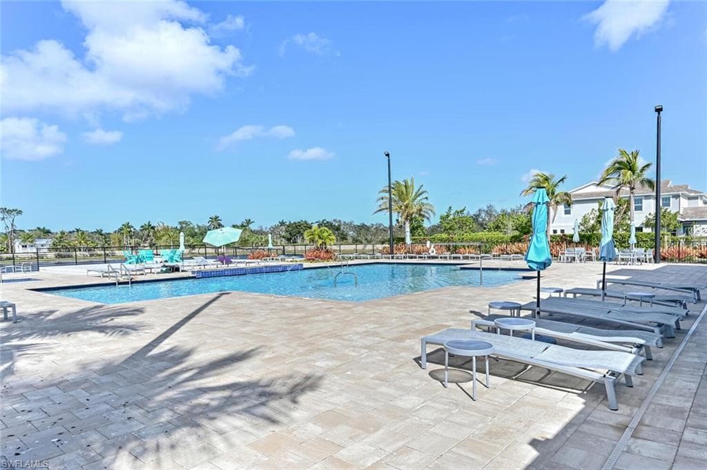 4720 Arboretum Cir 102, Naples, FL 34112-35