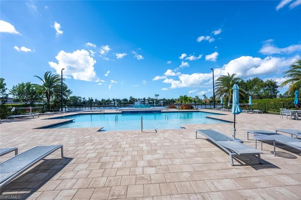 4720 Arboretum Cir 102, Naples, FL 34112-37