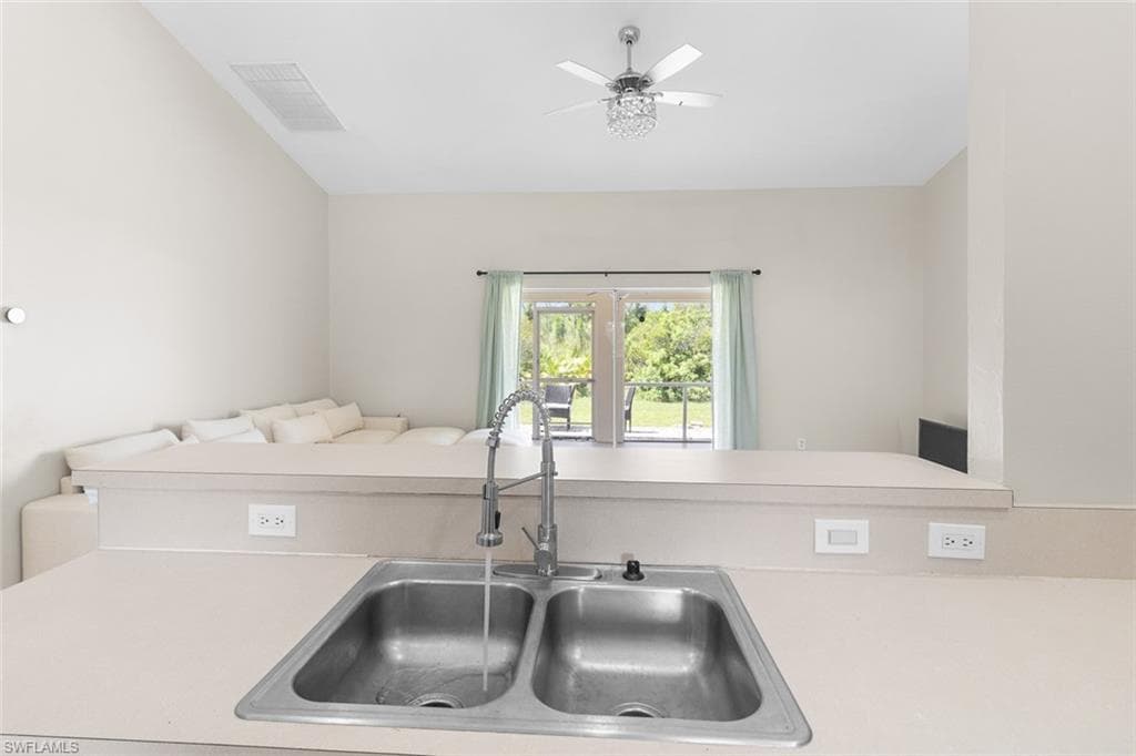 2811 44th St W, Lehigh Acres, FL 33971-14