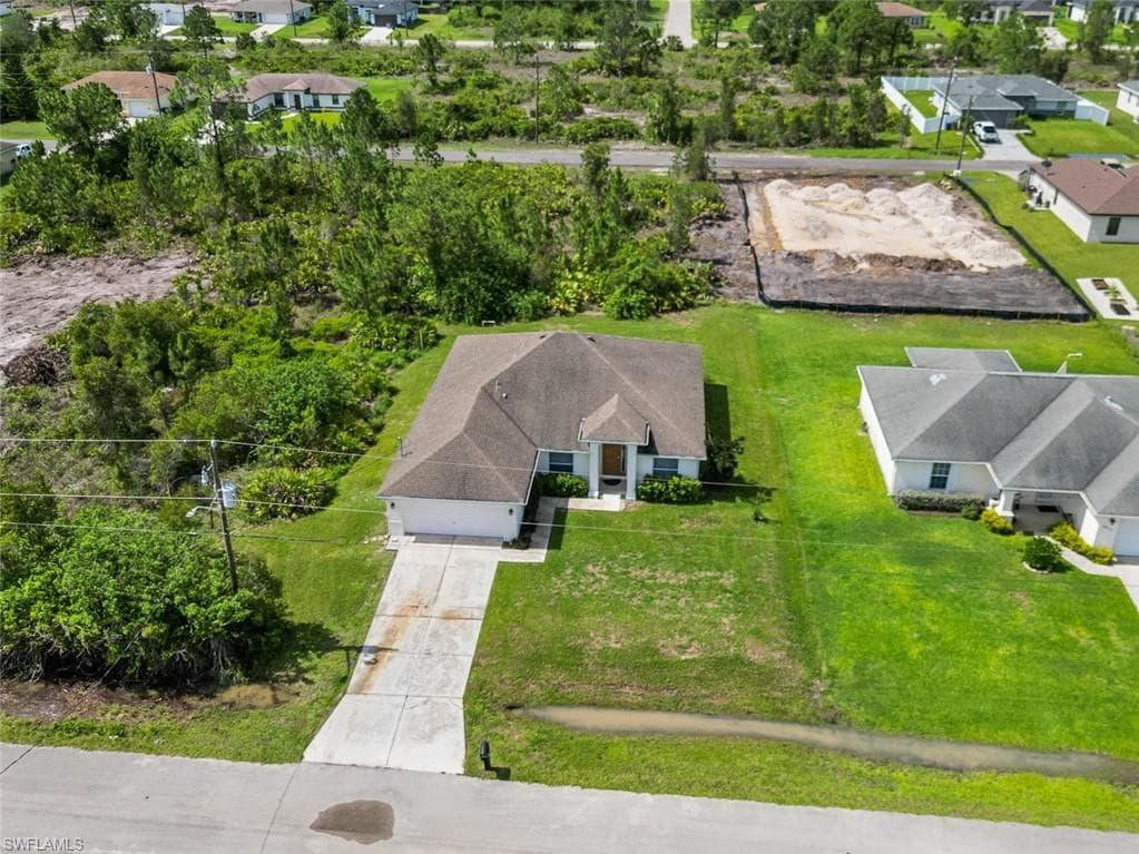 2811 44th St W, Lehigh Acres, FL 33971-39