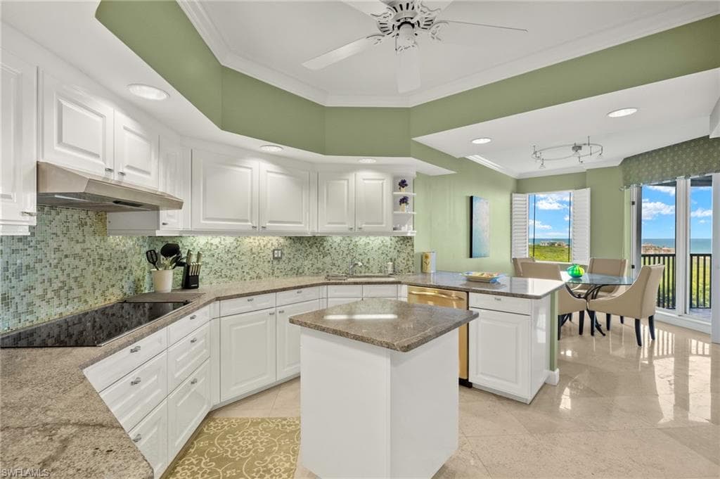8990 Bay Colony Dr 1002, Naples, FL 34108-8