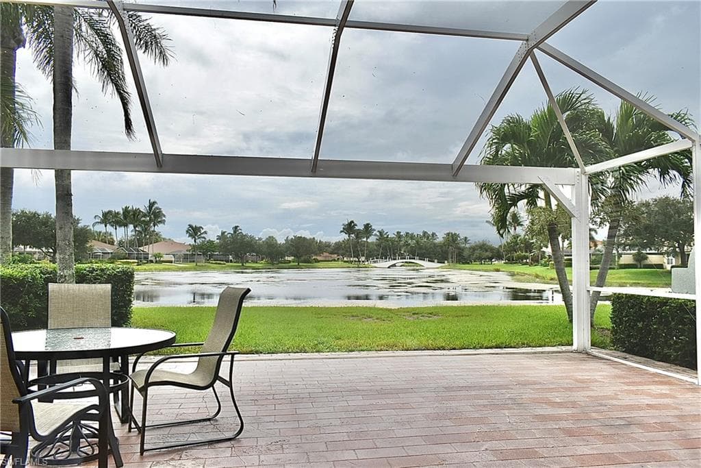3689 Yakobi Ln, Naples, FL 34119-24