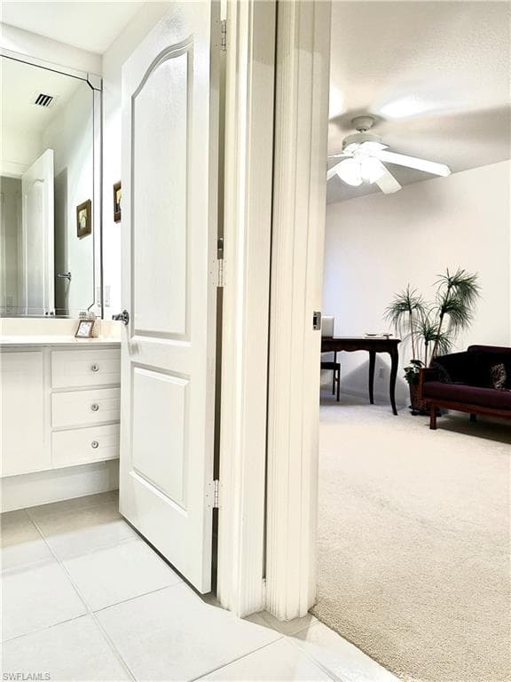 3689 Yakobi Ln, Naples, FL 34119-26