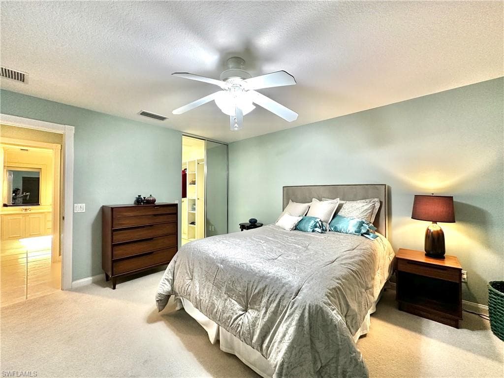 3689 Yakobi Ln, Naples, FL 34119-34