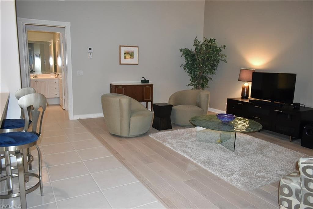 3689 Yakobi Ln, Naples, FL 34119-39