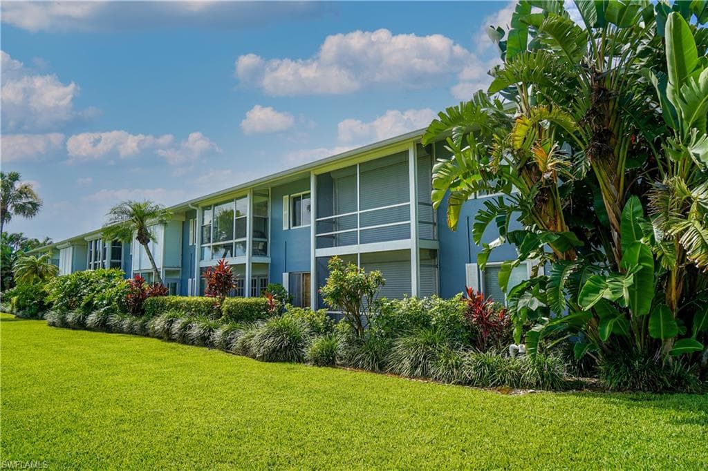 418 12th Ave S C418, Naples, FL 34102-21