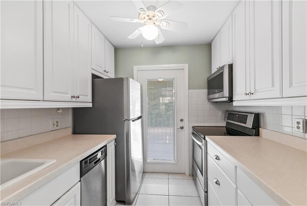 418 12th Ave S C418, Naples, FL 34102-3