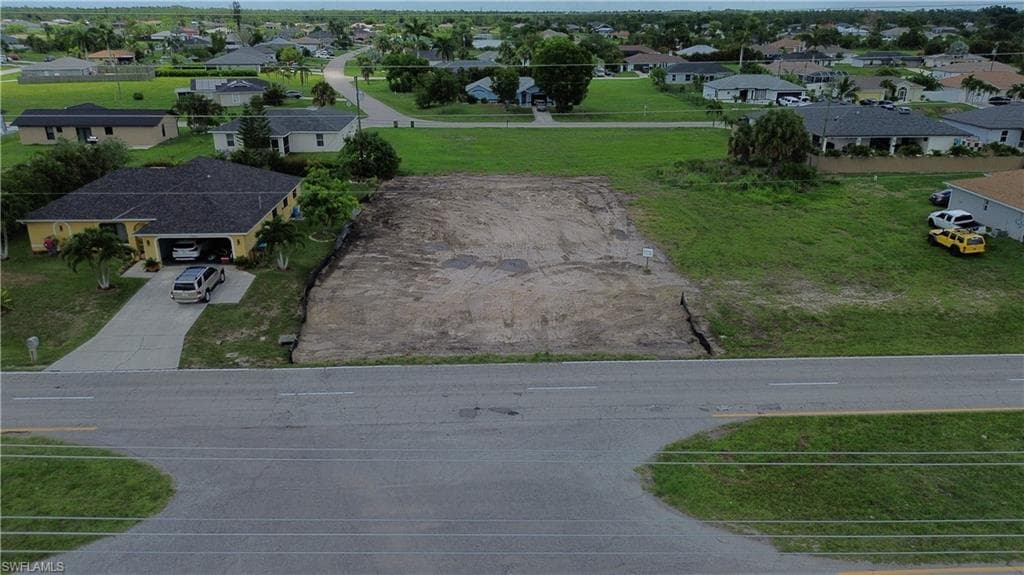 2001 Kismet Pkwy E, Cape Coral, FL 33909-2