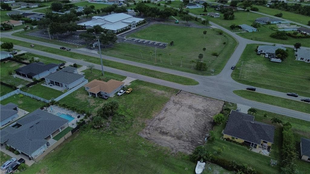 2001 Kismet Pkwy E, Cape Coral, FL 33909-3
