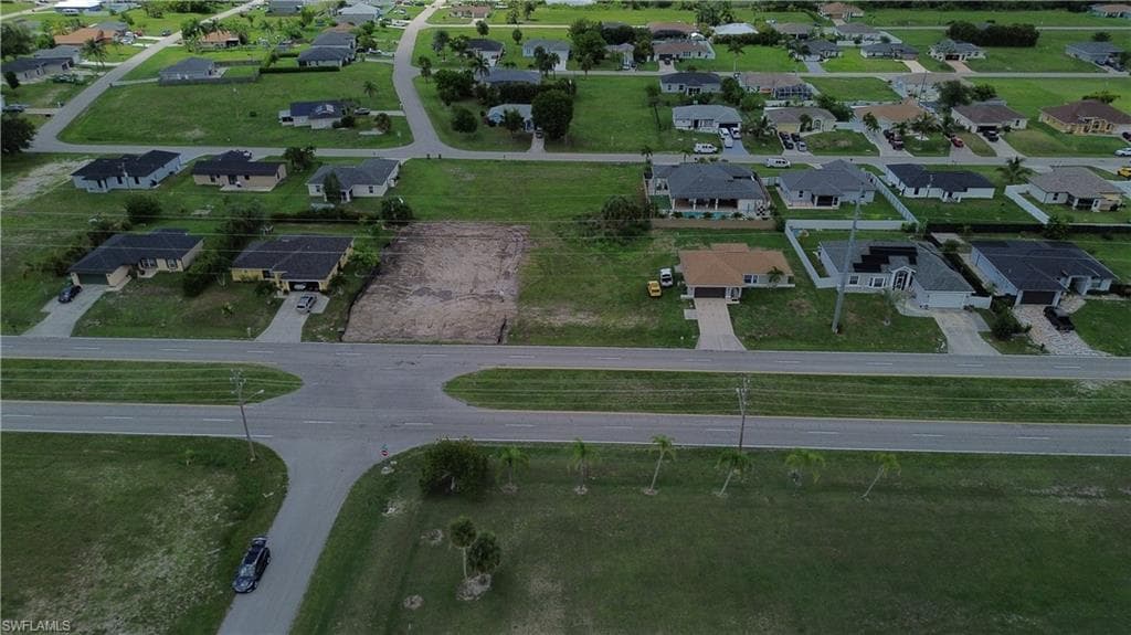 2001 Kismet Pkwy E, Cape Coral, FL 33909-5