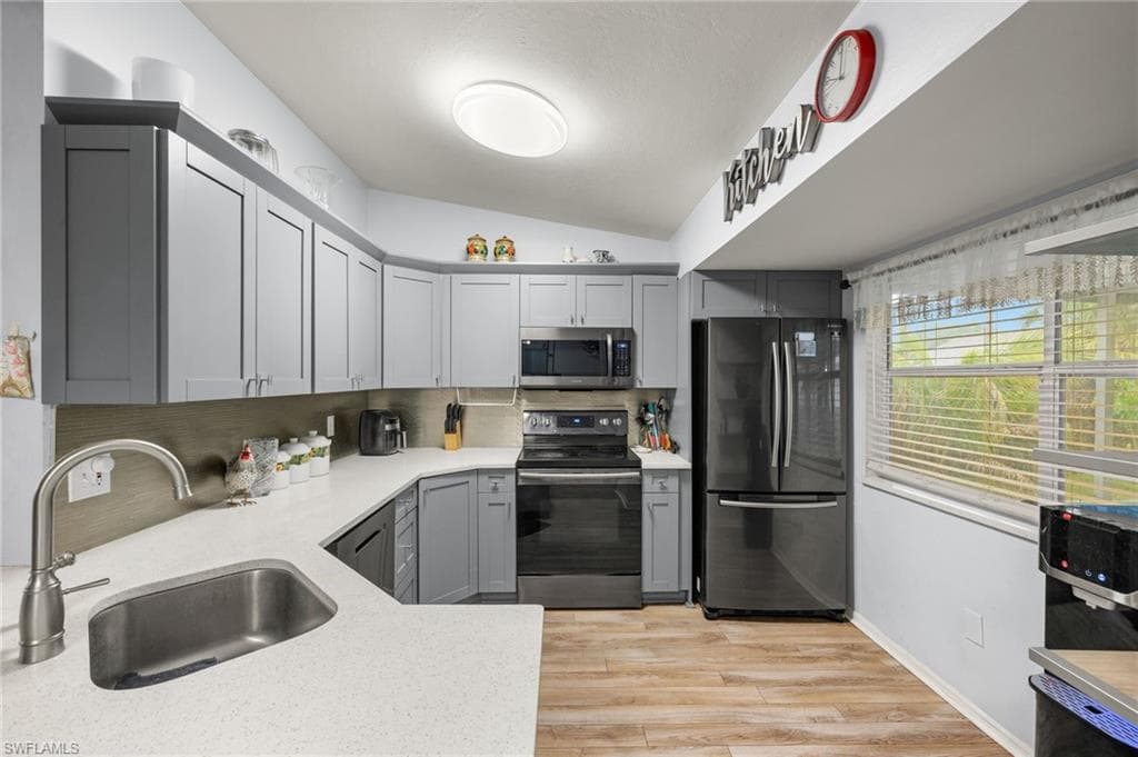 343 Golden Gate Blvd E, Naples, FL 34120-8