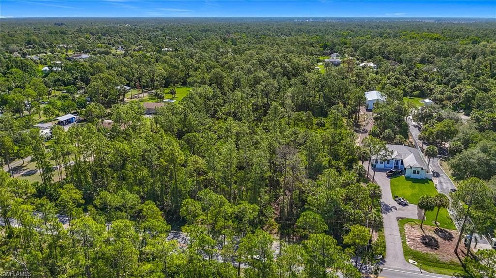 23rd St SW, Naples, FL 34117-8