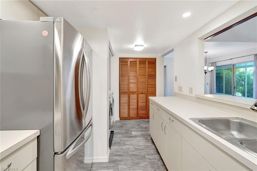 3385 Timberwood Cir, Naples, FL 34105-9