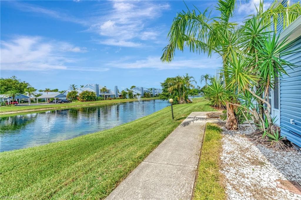 3385 Timberwood Cir, Naples, FL 34105-2