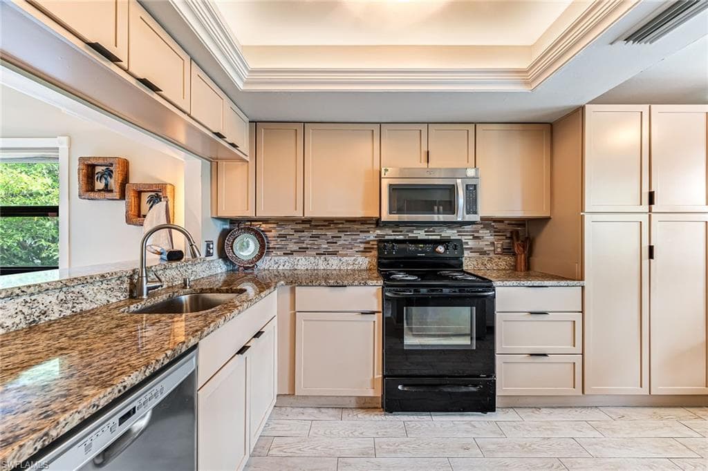 4983 Pepper Cir H206, Naples, FL 34113-11