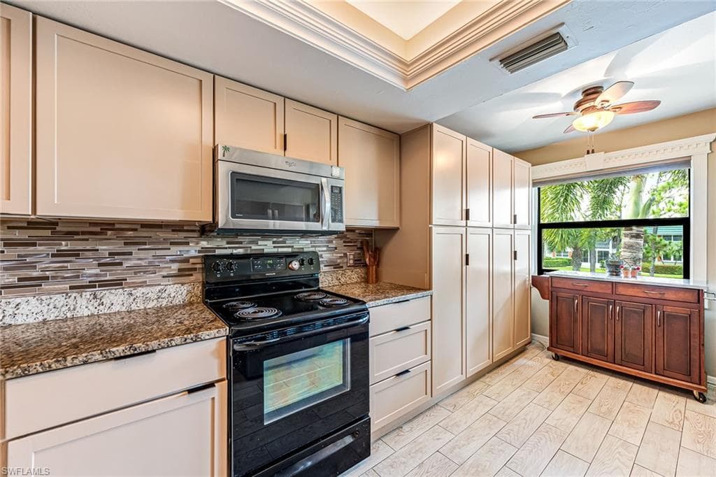 4983 Pepper Cir H206, Naples, FL 34113-12