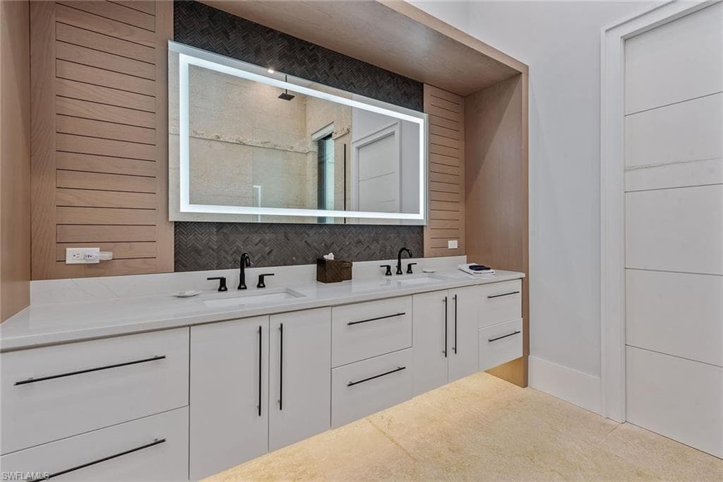 517 Barfield Dr, Marco Island, FL 34145-20