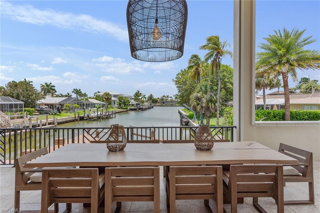 517 Barfield Dr, Marco Island, FL 34145-23