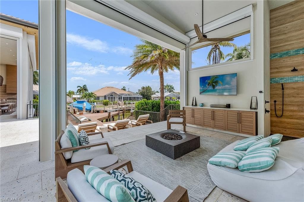 517 Barfield Dr, Marco Island, FL 34145-25