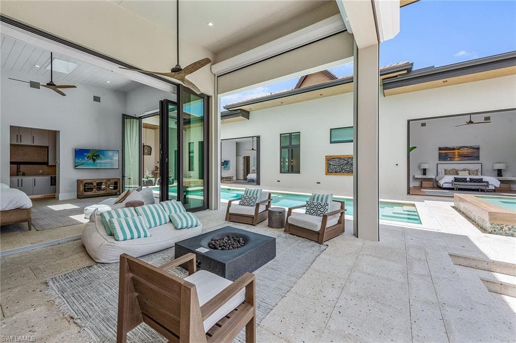 517 Barfield Dr, Marco Island, FL 34145-26