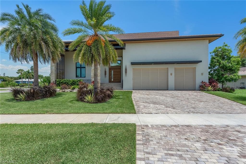 517 Barfield Dr, Marco Island, FL 34145-3