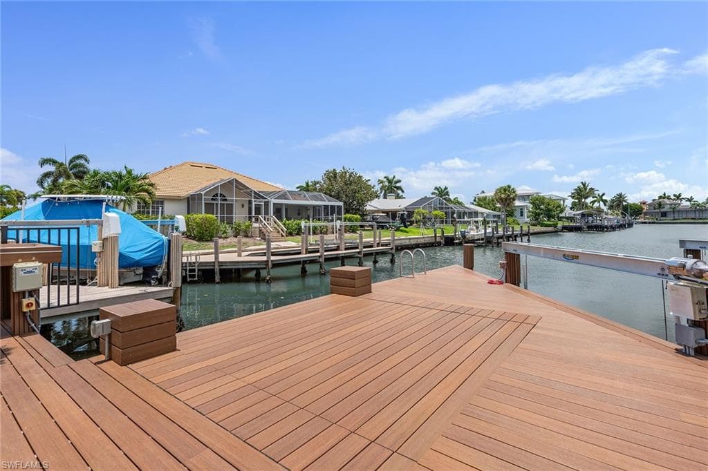 517 Barfield Dr, Marco Island, FL 34145-40