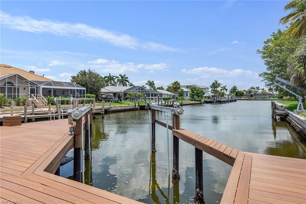 517 Barfield Dr, Marco Island, FL 34145-41