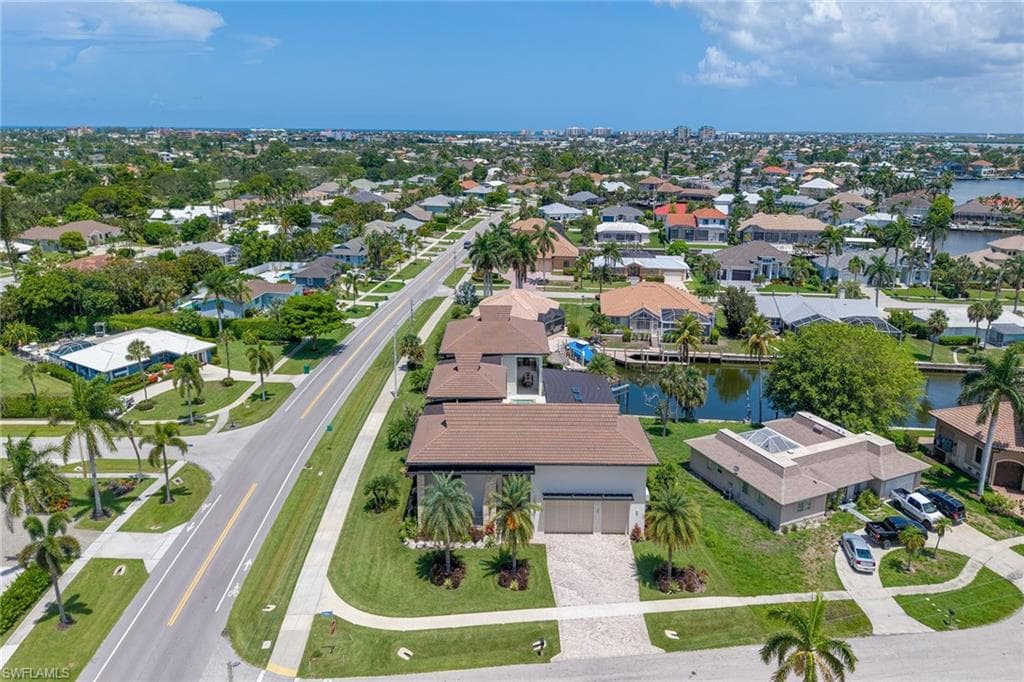 517 Barfield Dr, Marco Island, FL 34145-45