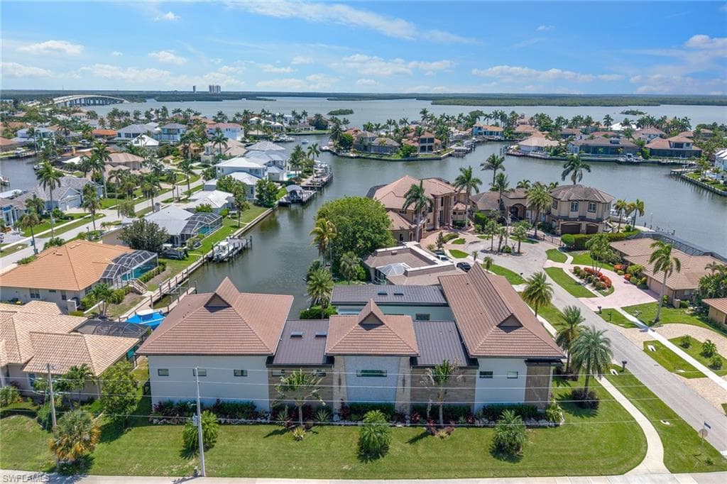 517 Barfield Dr, Marco Island, FL 34145-46