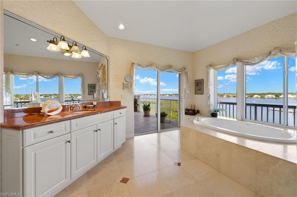1530 Star Point Ln 4-403, Naples, FL 34112-15