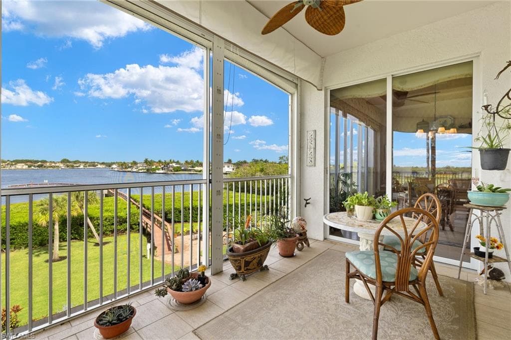 1530 Star Point Ln 4-403, Naples, FL 34112-21