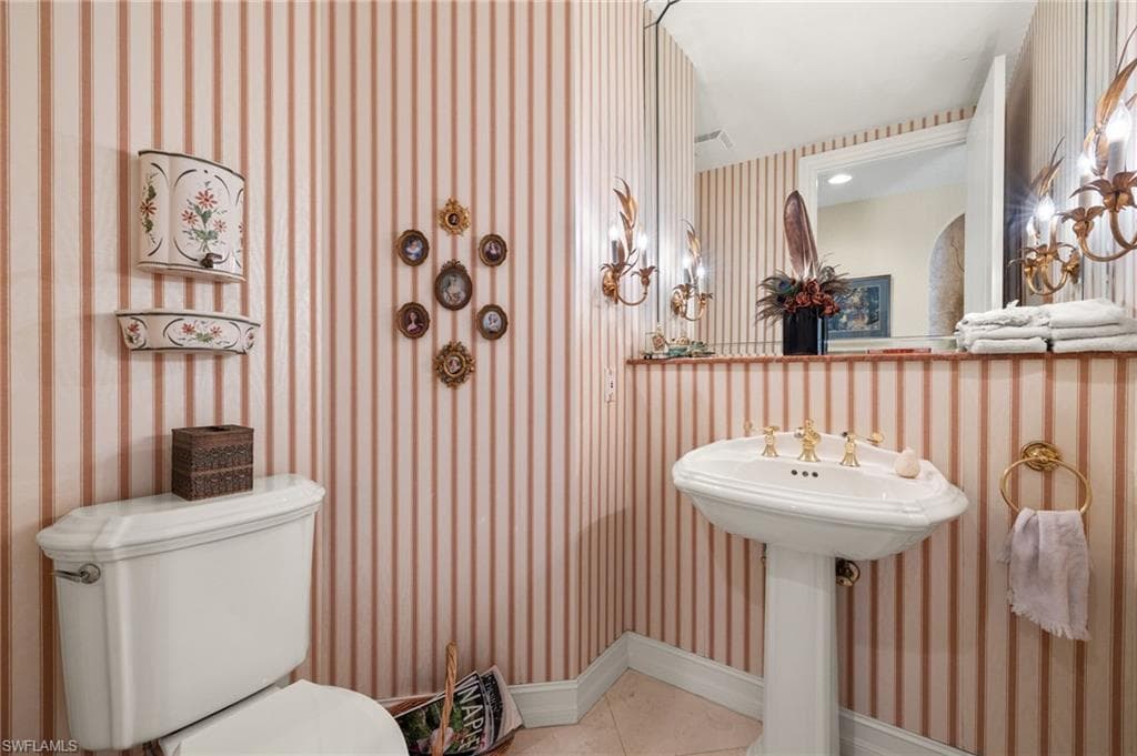 1530 Star Point Ln 4-403, Naples, FL 34112-26