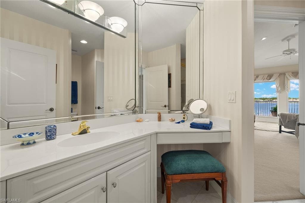 1530 Star Point Ln 4-403, Naples, FL 34112-31