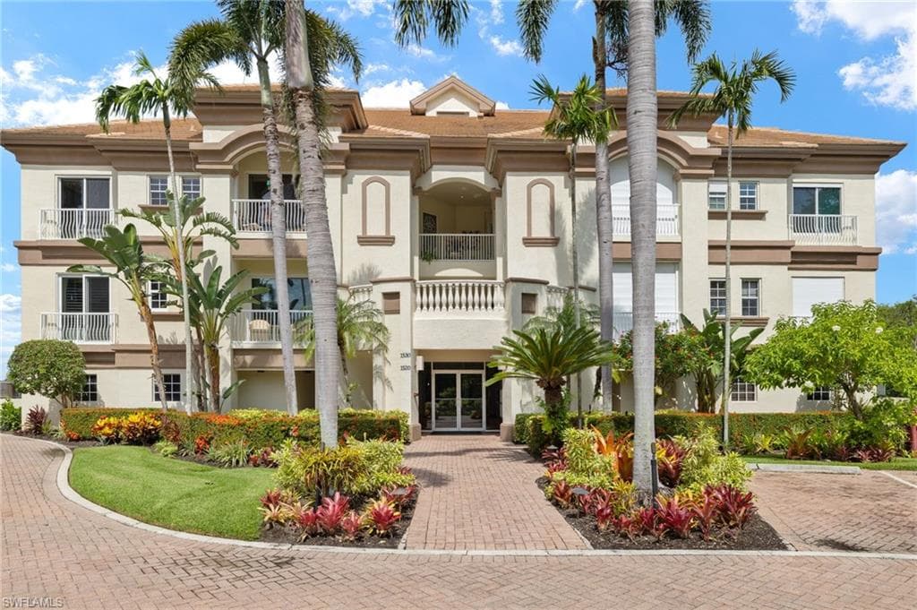 1530 Star Point Ln 4-403, Naples, FL 34112-51