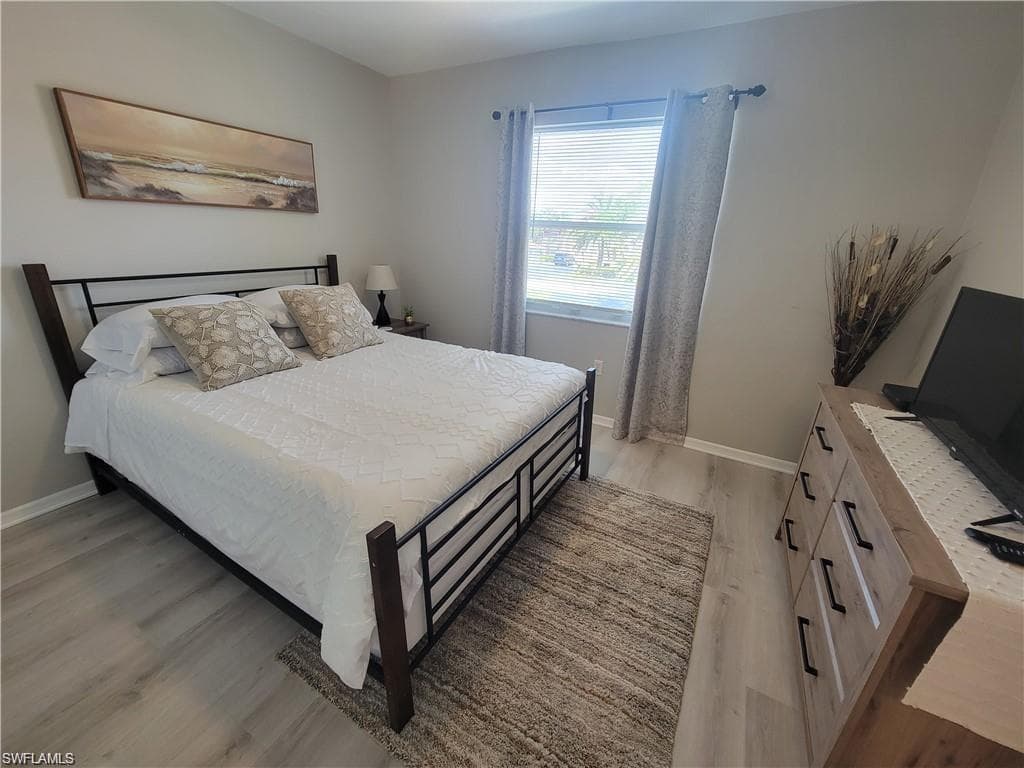 6655 Huntington Lakes Cir 202, Naples, FL 34119-6