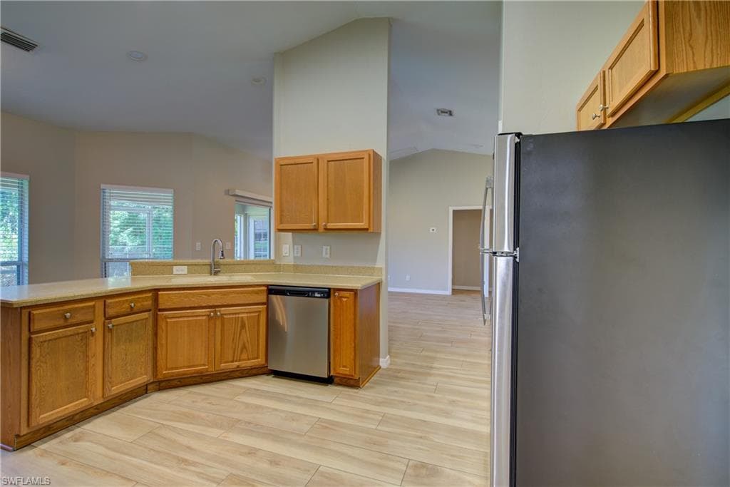 919 15th Pl, Cape Coral, FL 33991-6