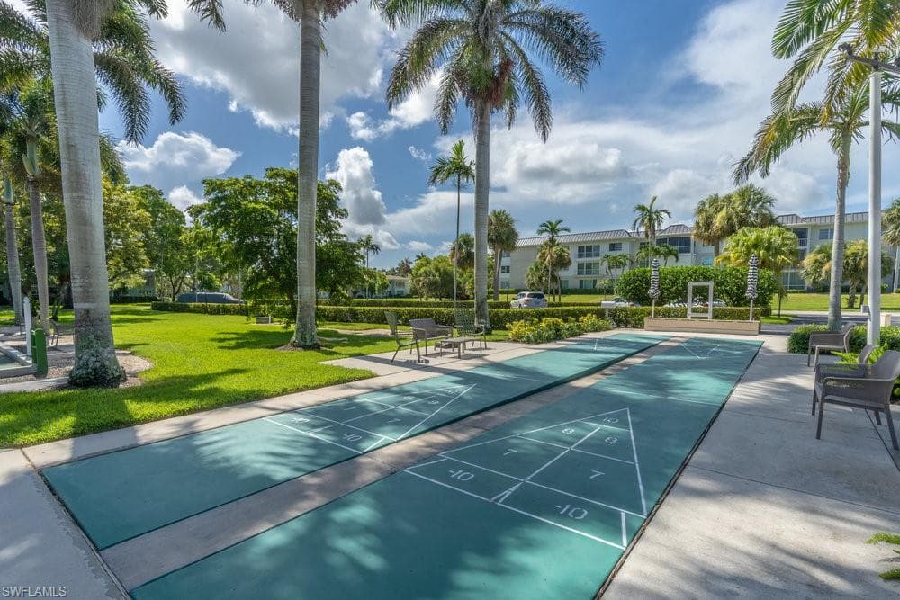 604 12th Ave S 604, Naples, FL 34102-24