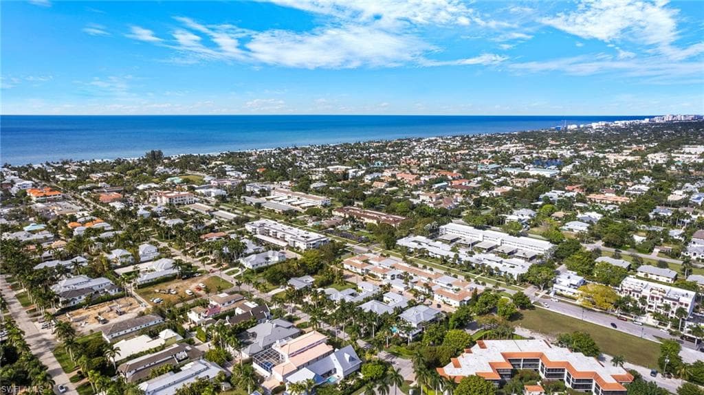 604 12th Ave S 604, Naples, FL 34102-29