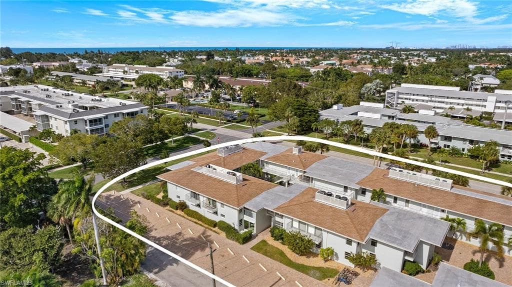 604 12th Ave S 604, Naples, FL 34102-33