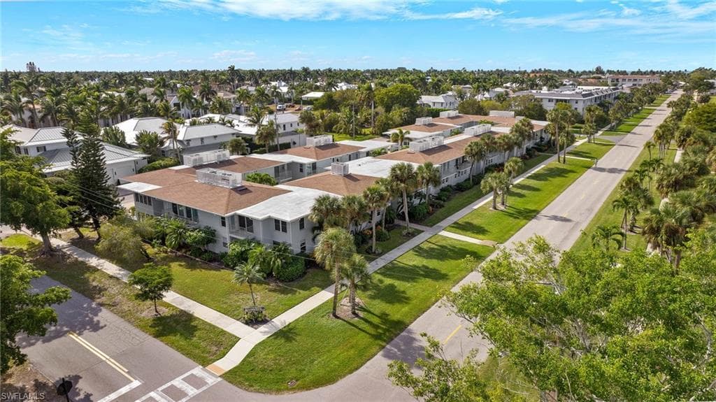 604 12th Ave S 604, Naples, FL 34102-34