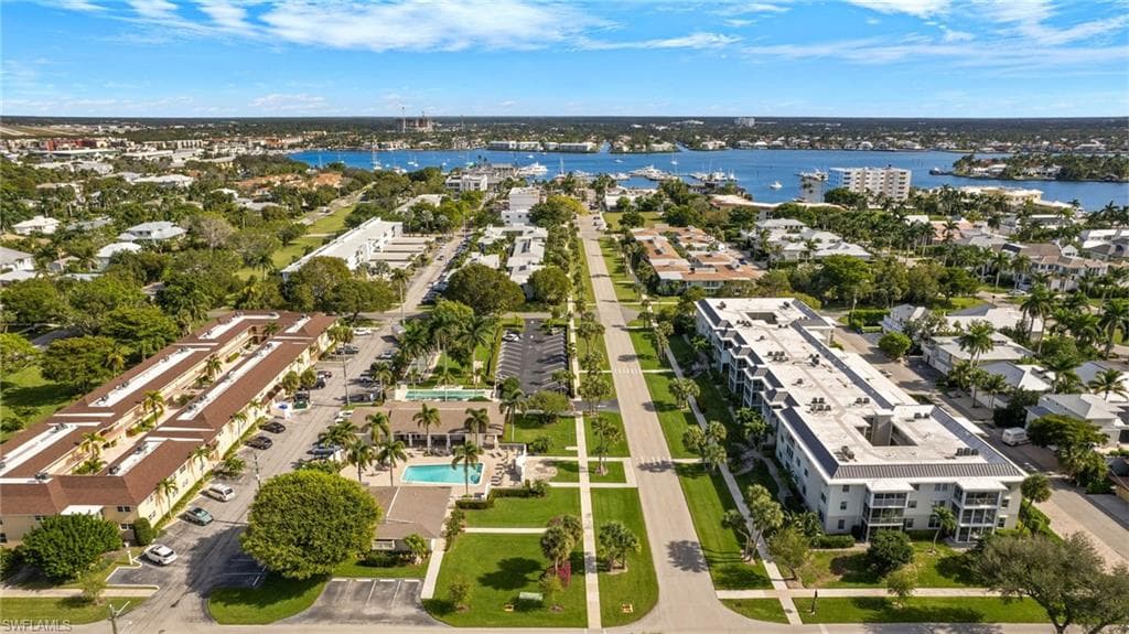 604 12th Ave S 604, Naples, FL 34102-36